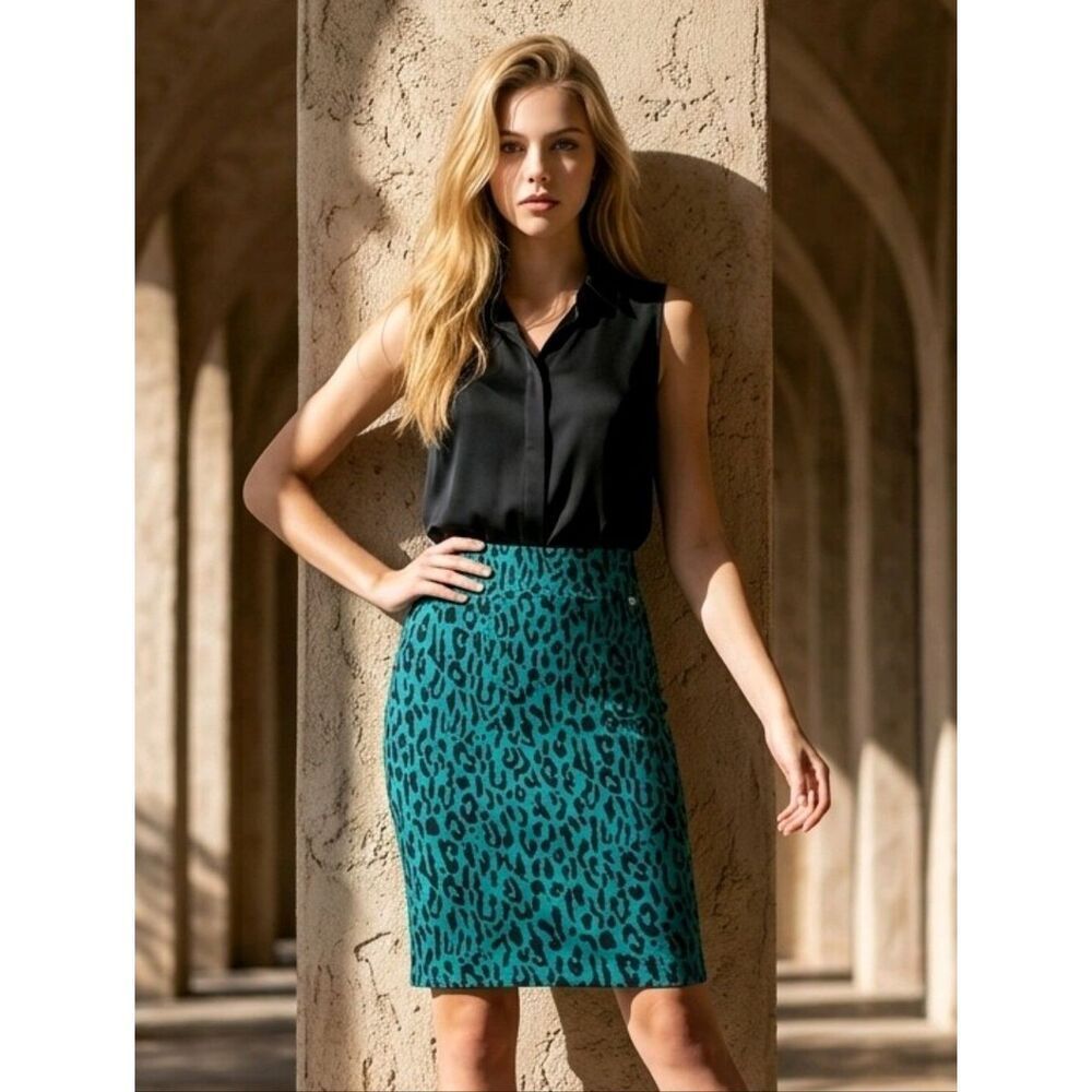 Thalia Sodi Cheetah Print Pencil Skirt XS Green Animal Print Bodycon Midi Office